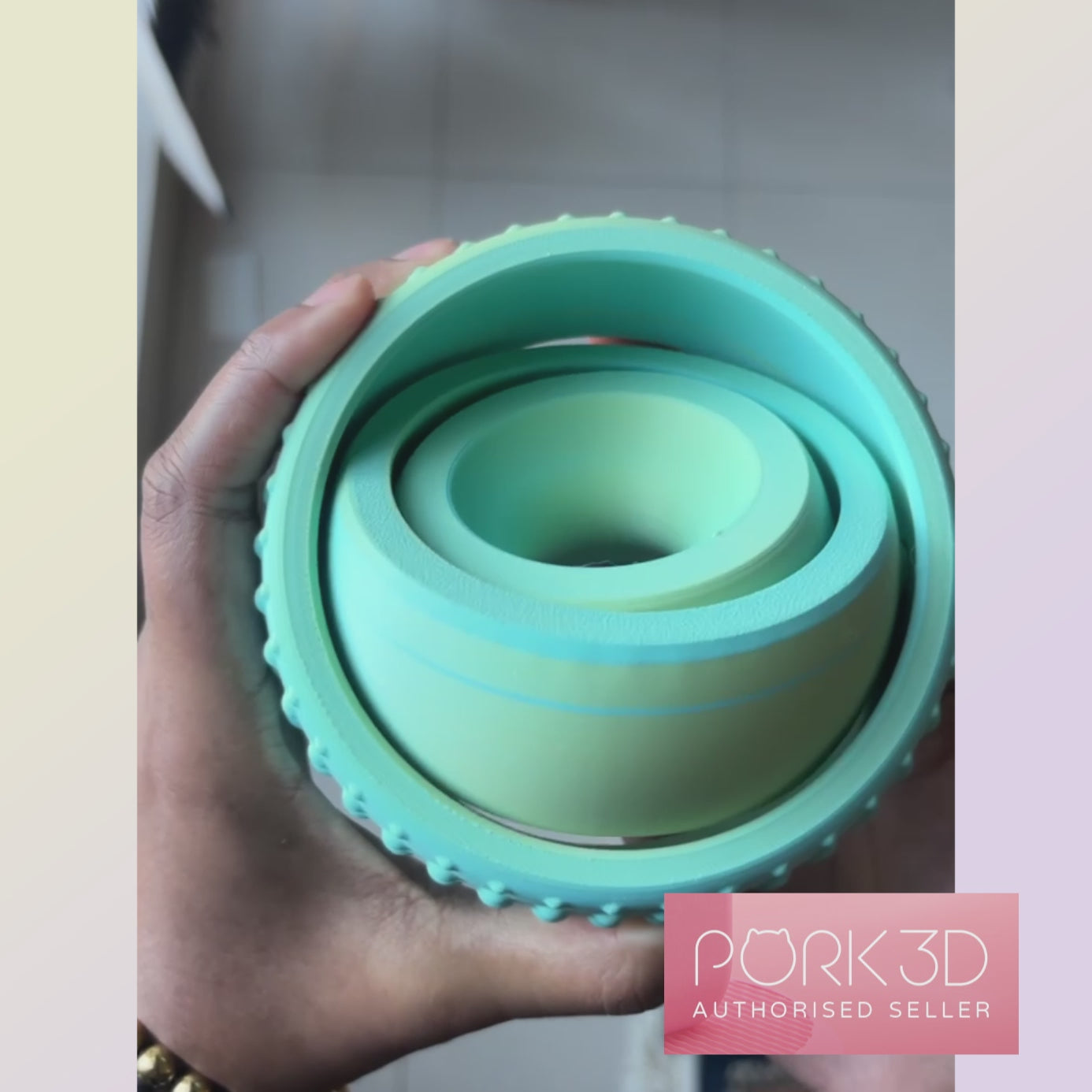 Jumbo Gyro Spinner, Light Teal